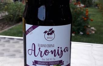 Hlado cedjena aronija, organski proizvod 100%