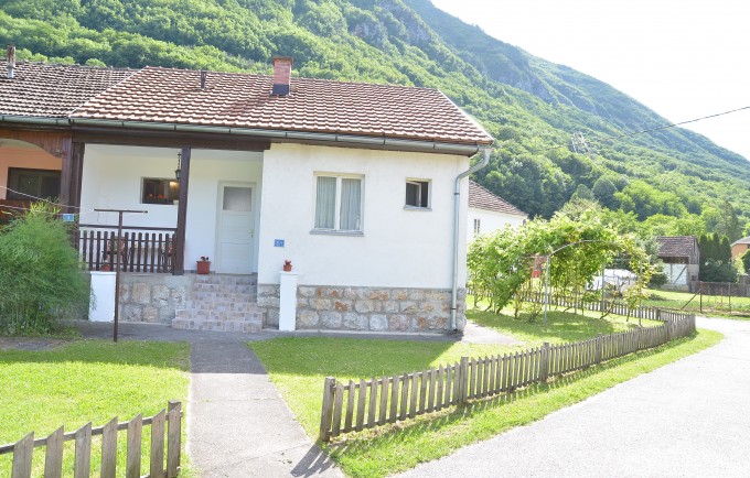 Apartman za odmor "Izvor"