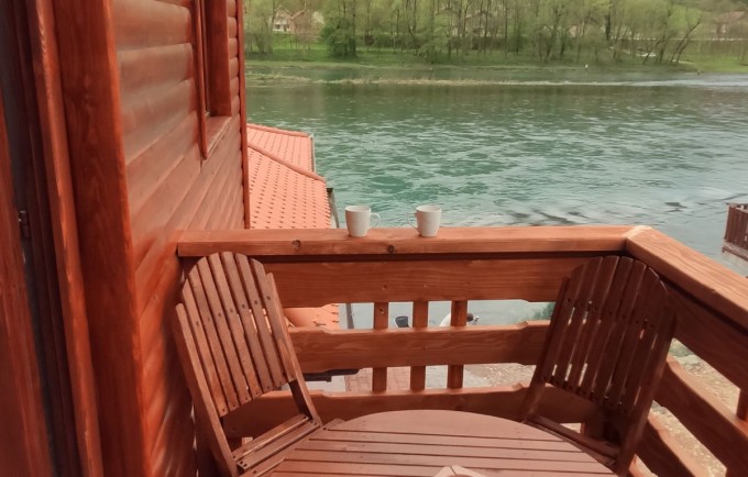 APARTMANI ODMOR NA DRINI