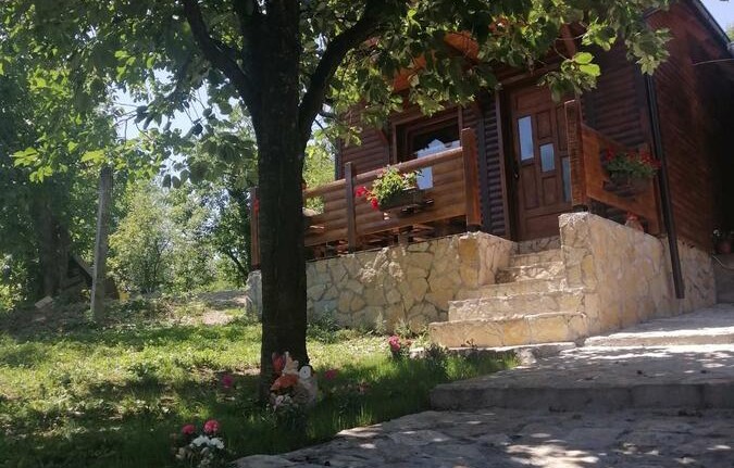 Brvnara Fruška koliba