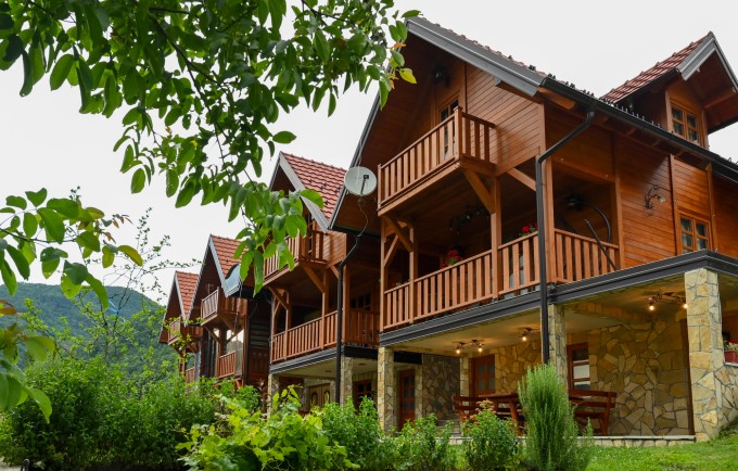 Vikendica pored Drine