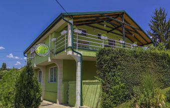 Green House Pool Apartments
