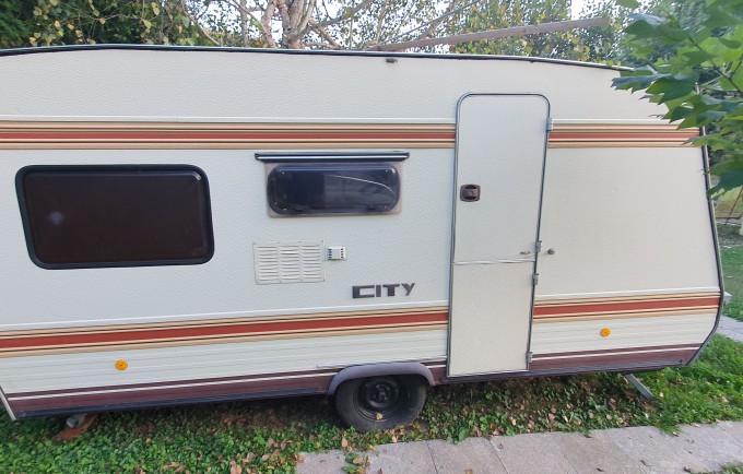 Kamp kućica četvorokrevetna