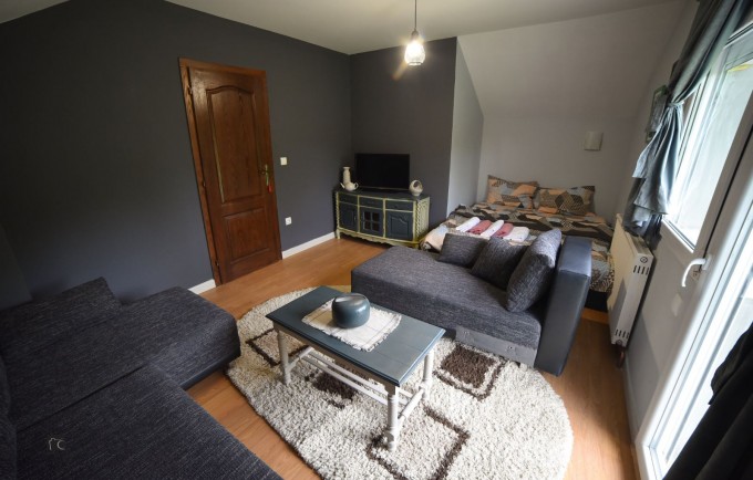 Njih tri apartmani - Duga