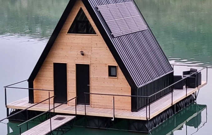 GREEN RIVER Lake House
