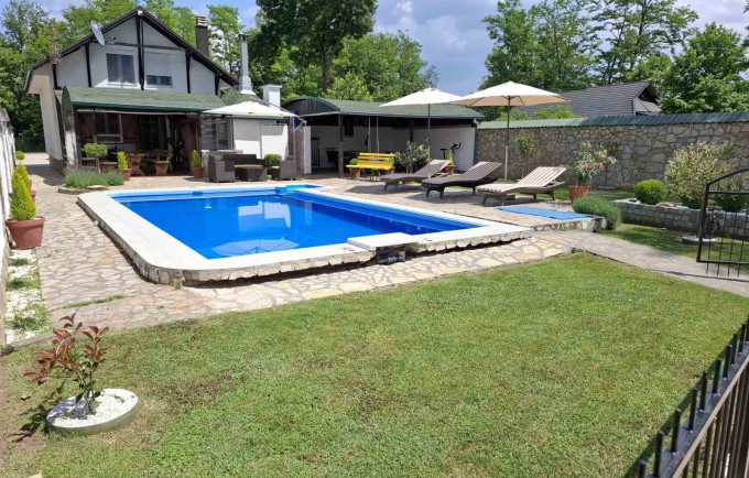 Vikendica na Drini - River house