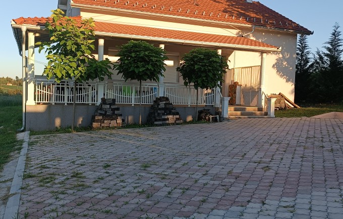 Vila Lujzijanskog stila u Gruži