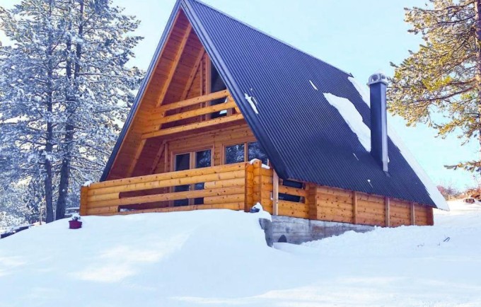 Planinska Brvnara Zlatni Bor