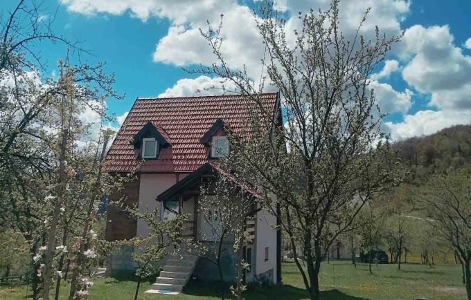 Cardak na padini Zlatibora